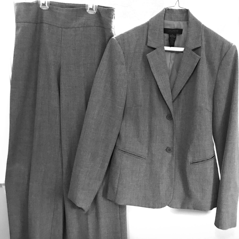 Great condition, The Limited, 2 piece Ladies suit